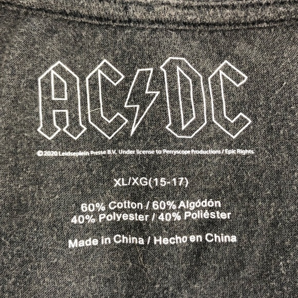 AC/DC Band Tee 1981 Live Tour Graphic Shirt Short Sleeve Top Size XL - Picture 4 of 7